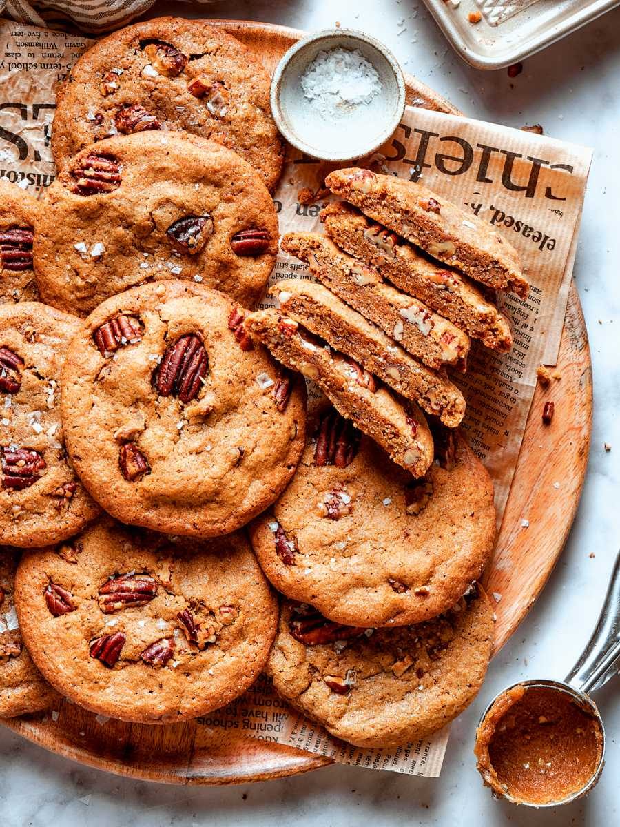 Butter Pecan Cookies with a Soft Middle