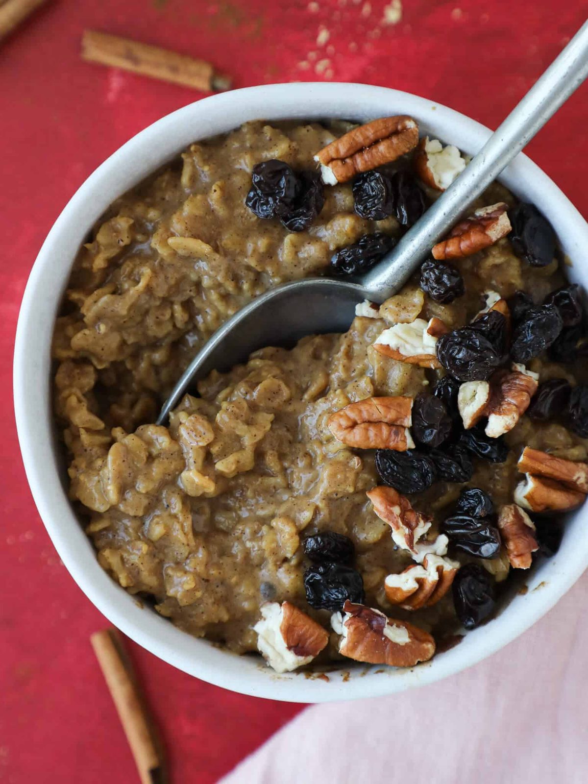 Gingerbread Oatmeal with a Steady Rise