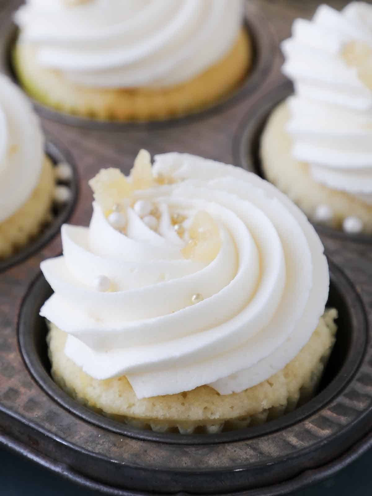 Lemon Buttercream Frosting for a Smooth Finish