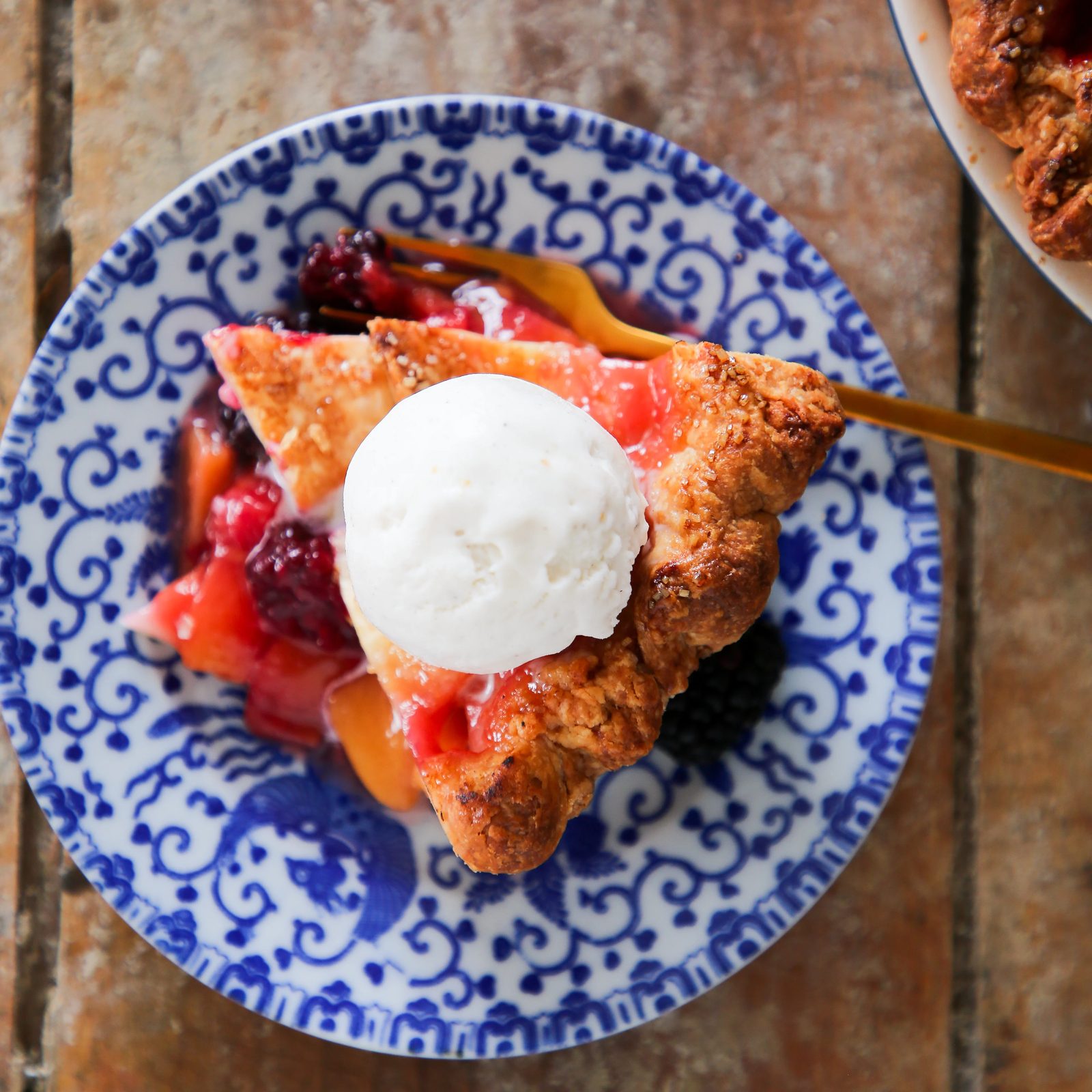 Peach Blackberry Pie in a Pastry Shell
