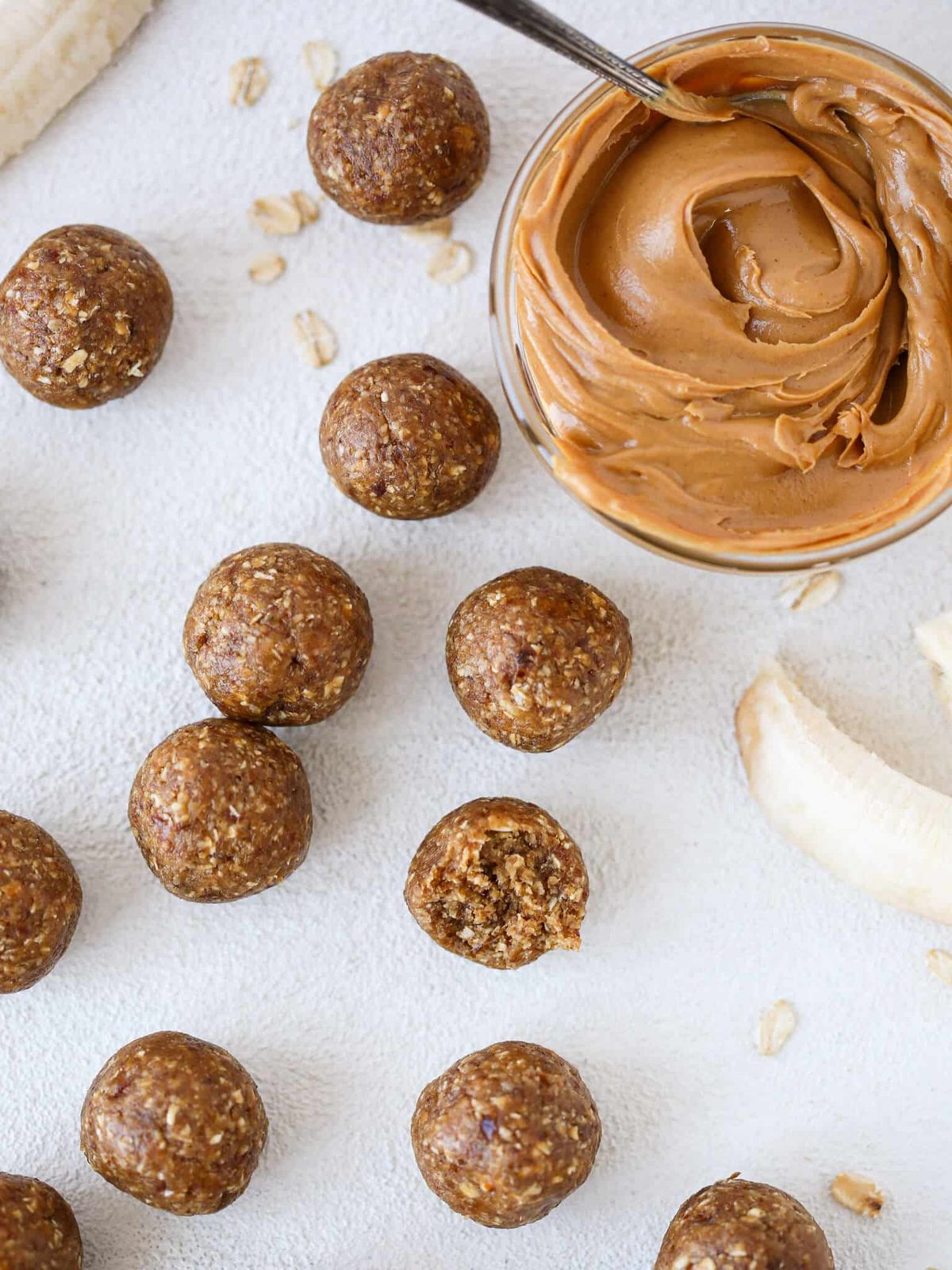 Peanut Butter Banana Energy Bites for the Afternoon