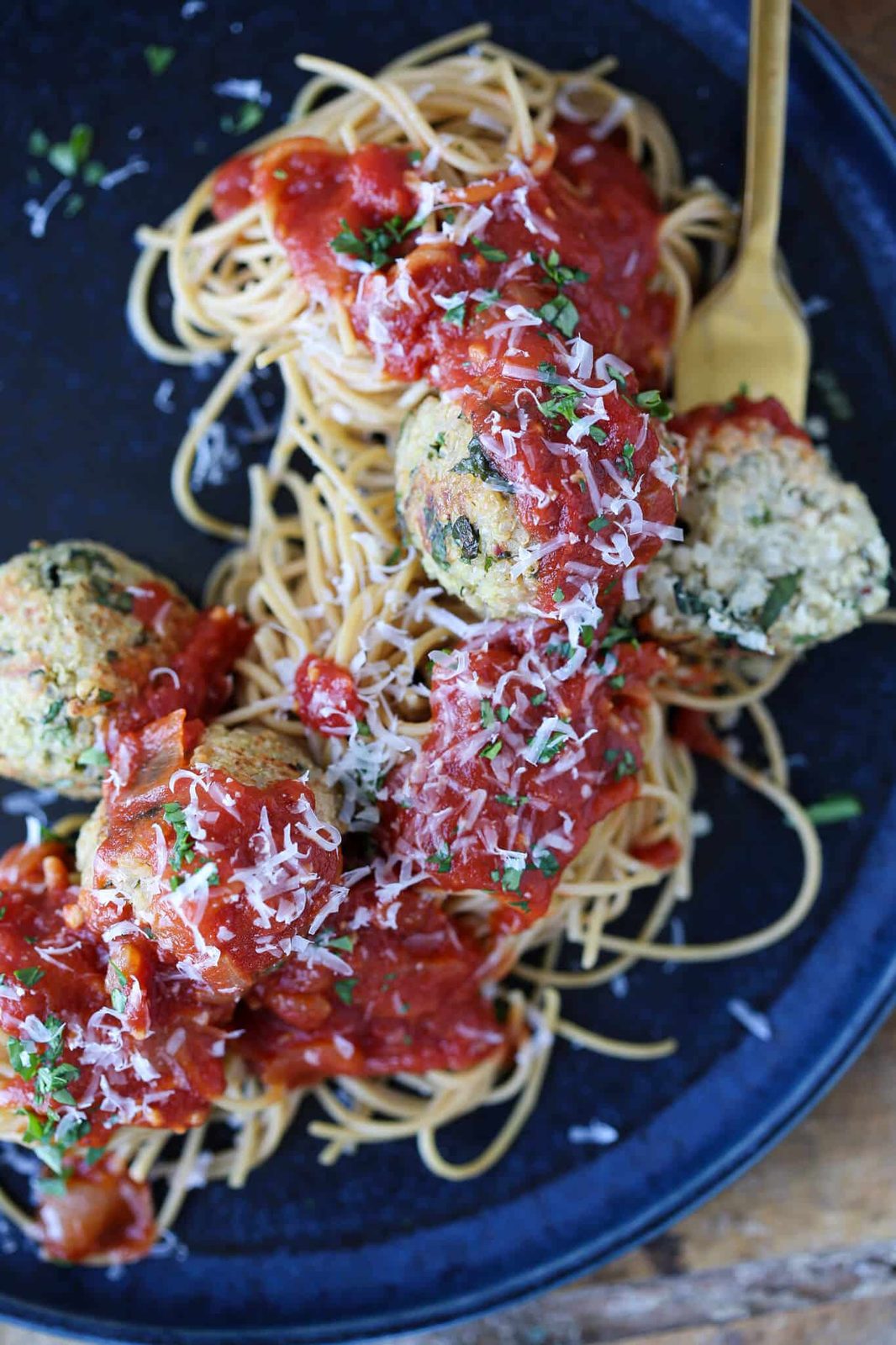 Quinoa Vegetarian Meatballs (Gluten-Free Option) with a Clear Method