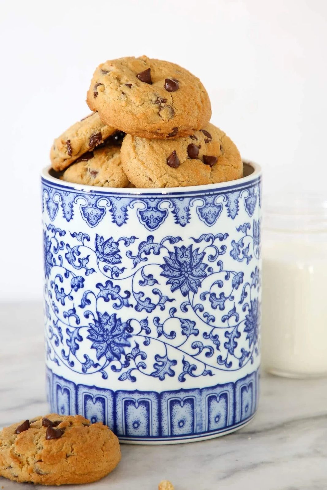 Thick Chocolate Chip Cookies Baked Until the Edges Set