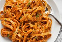 Velvety Vegan Tomato Spinach Pasta