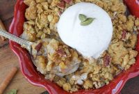 Fragrant Cardamom Pear Crumble