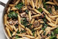 Creamy Mushroom and Spinach Pasta