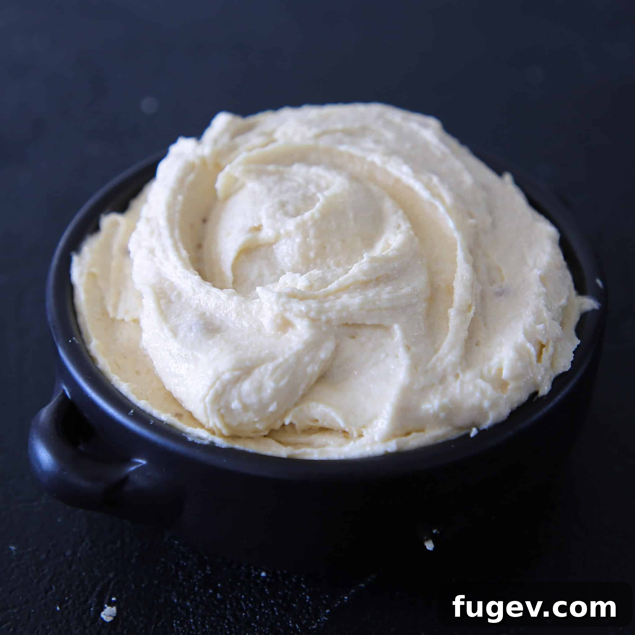 Double Almond Delight 5 Crème d’amande in a mixing bowl