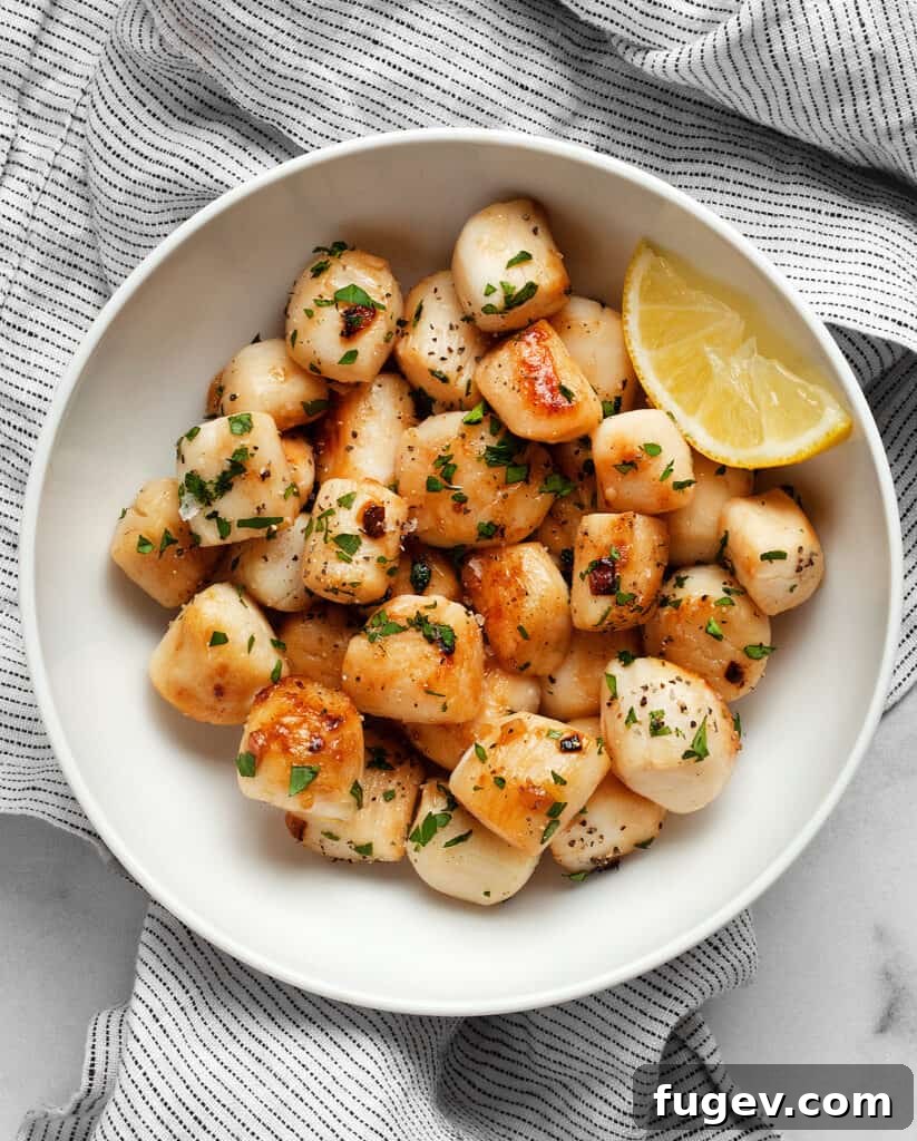 Lemon-Kissed Bay Scallops with Shallots 2 Sauteed sea scallops with lemon